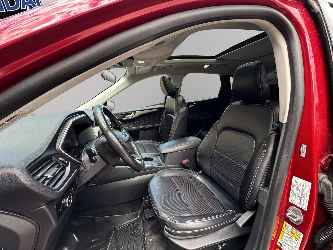 2021 Ford Escape SEL | Reverse Cam | Heated Seats Photo
