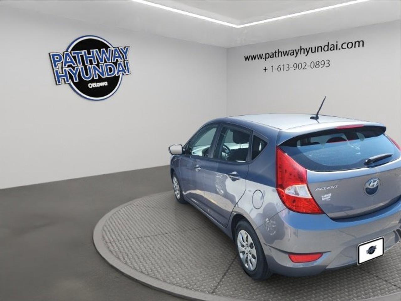 2015 Hyundai Accent GL Photo4