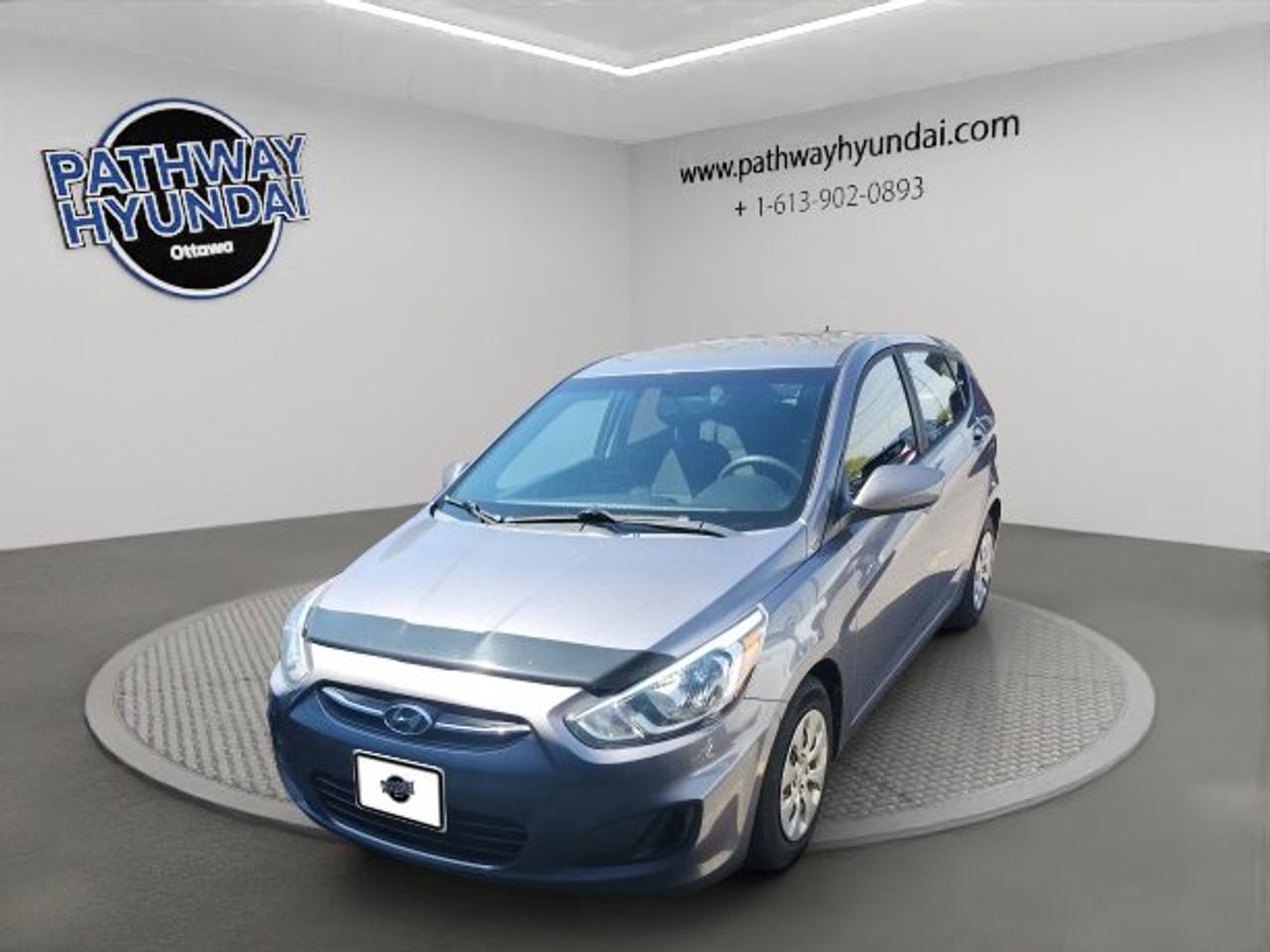 2015 Hyundai Accent GL Photo