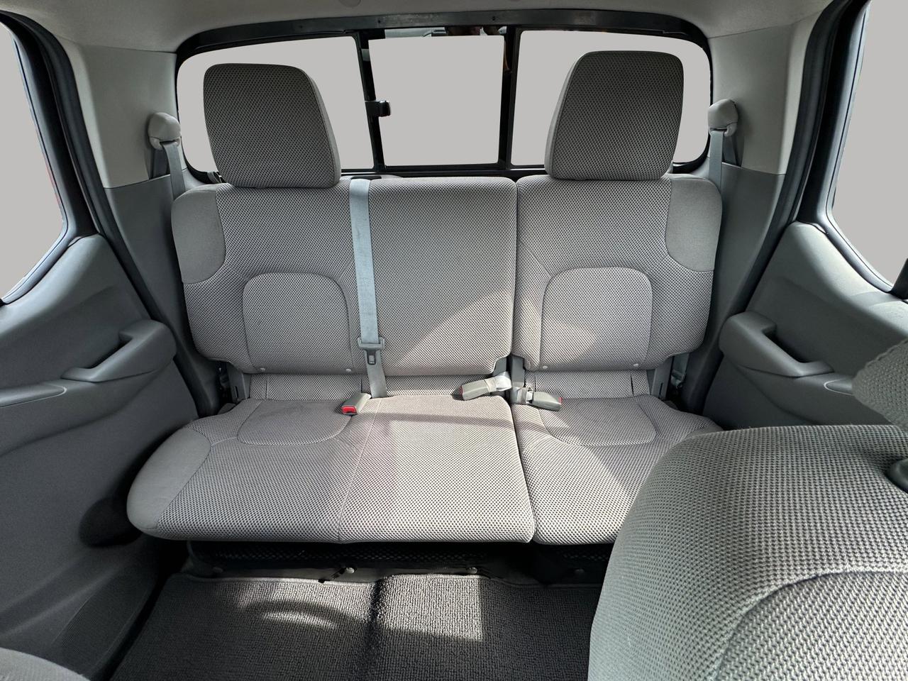 2016 Nissan Frontier SV | AC | CD Photo