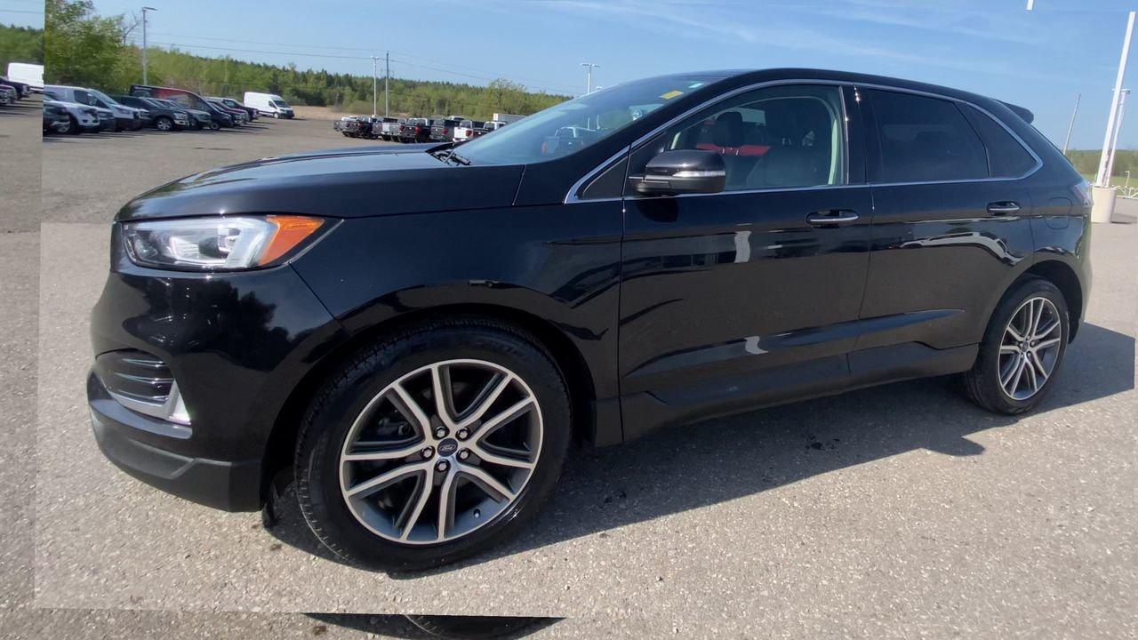 2020 Ford Edge Titanium Photo