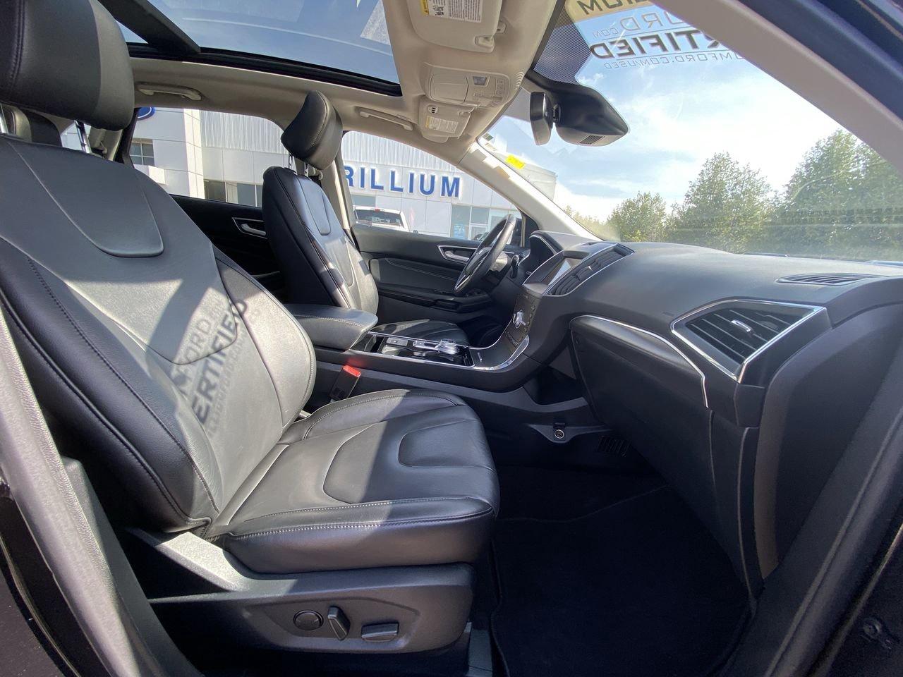 2020 Ford Edge Titanium Photo