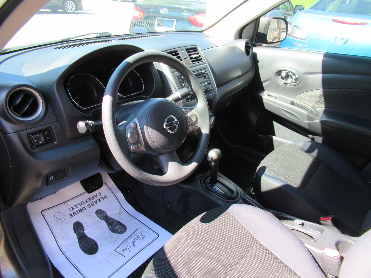 2012 Nissan Versa SL Photo3