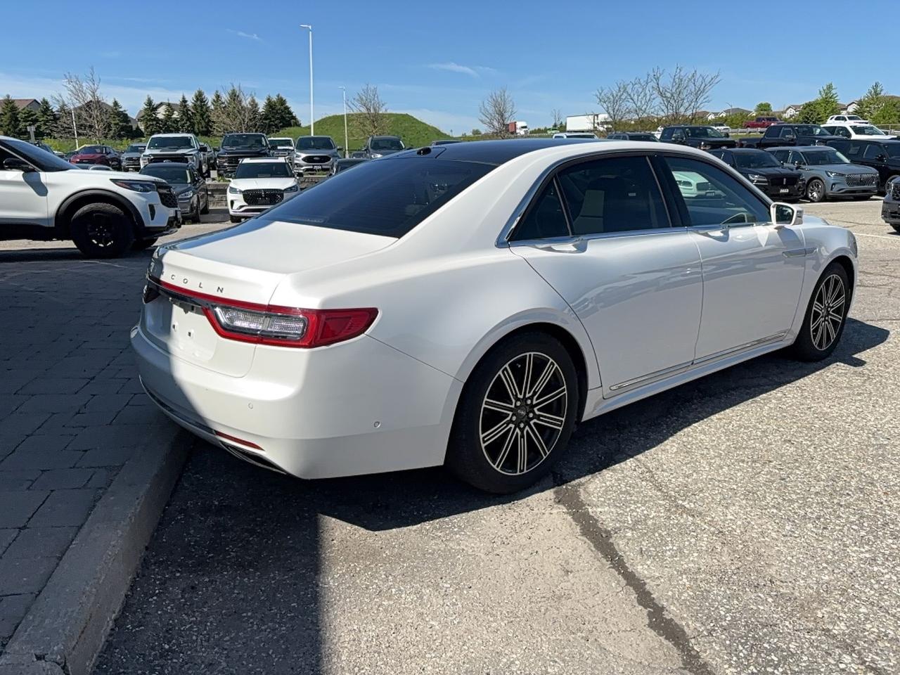 2017 Lincoln Continental Reserve Photo