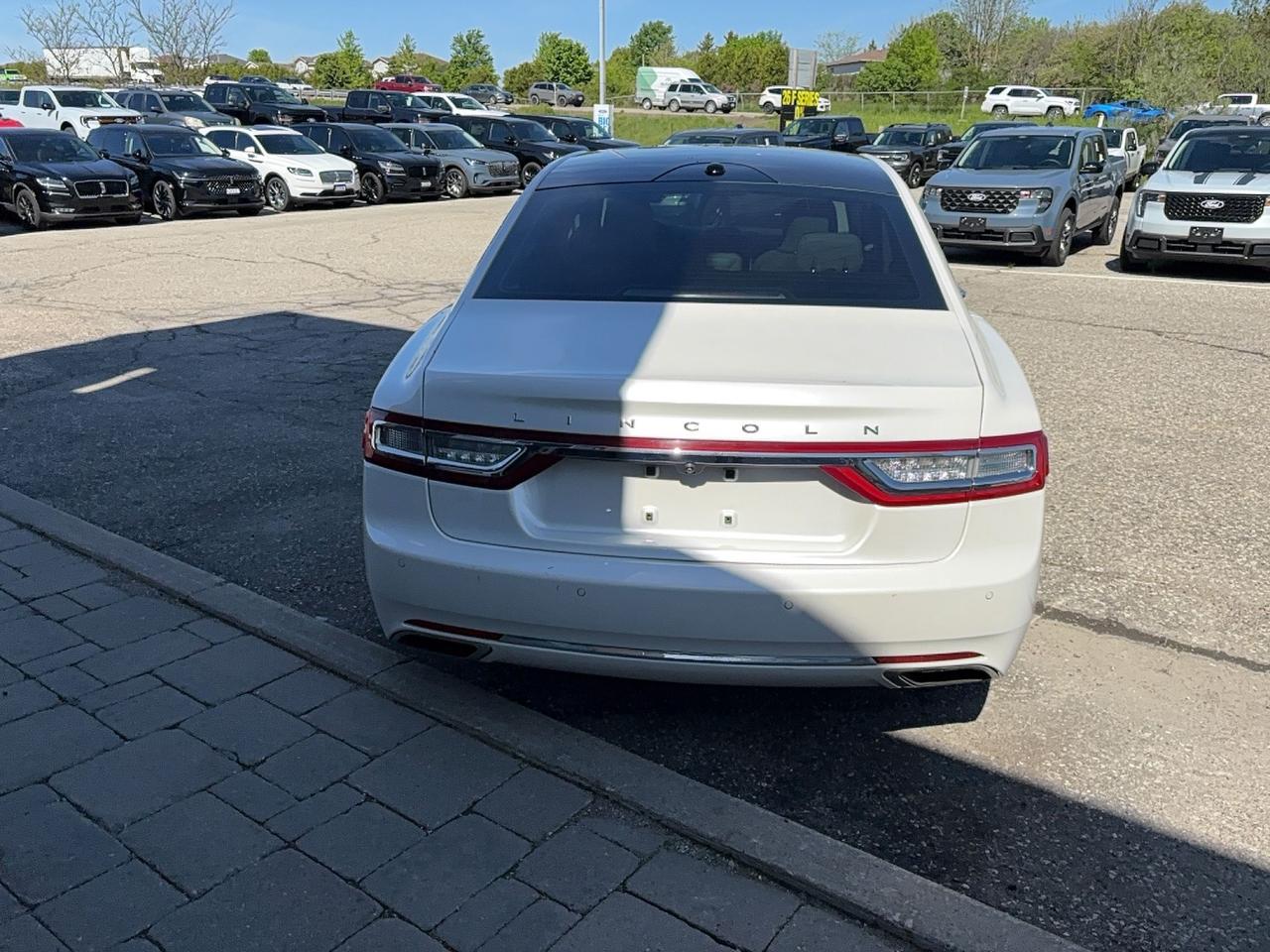 2017 Lincoln Continental Reserve Photo