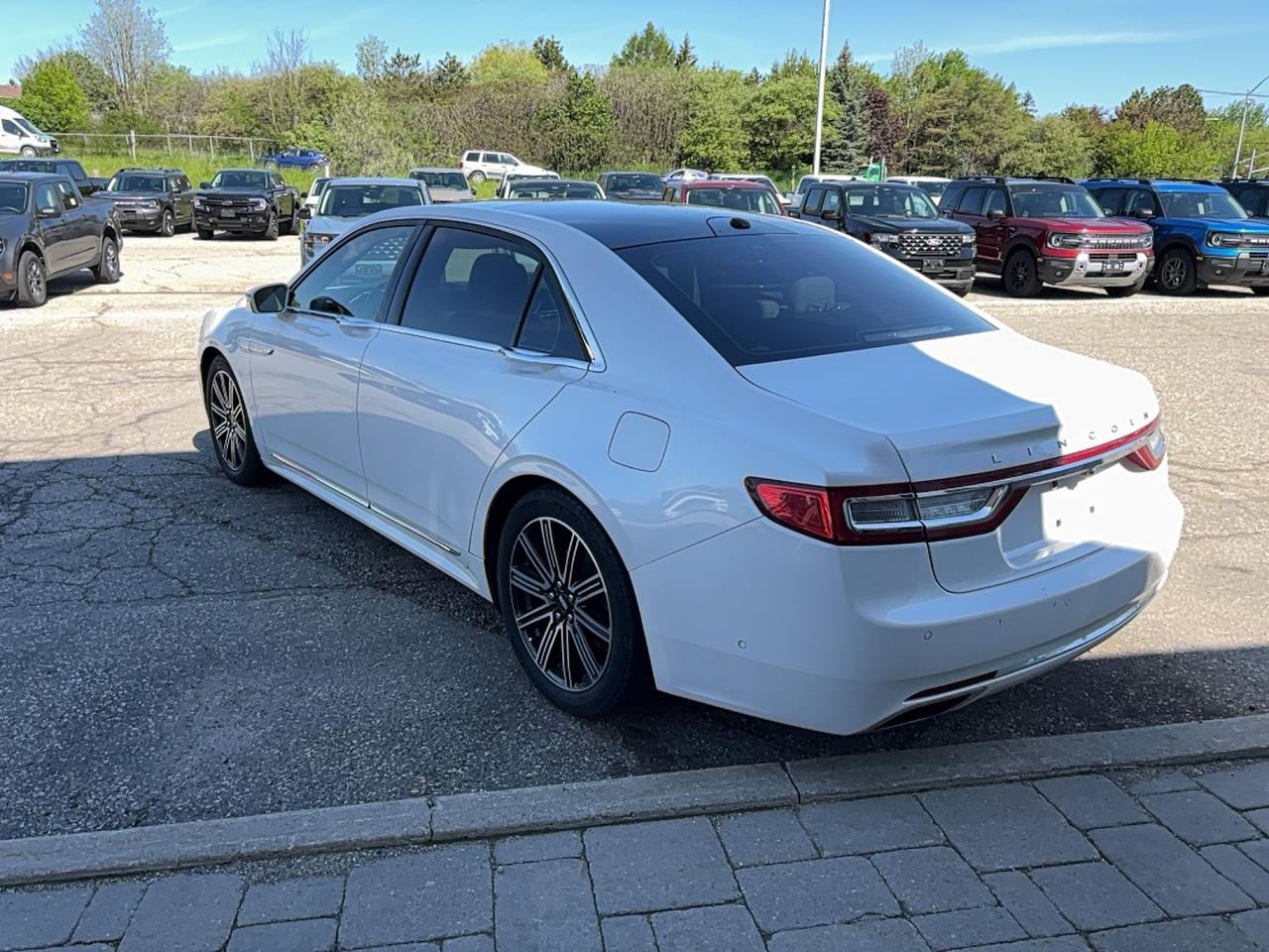 2017 Lincoln Continental Reserve Photo