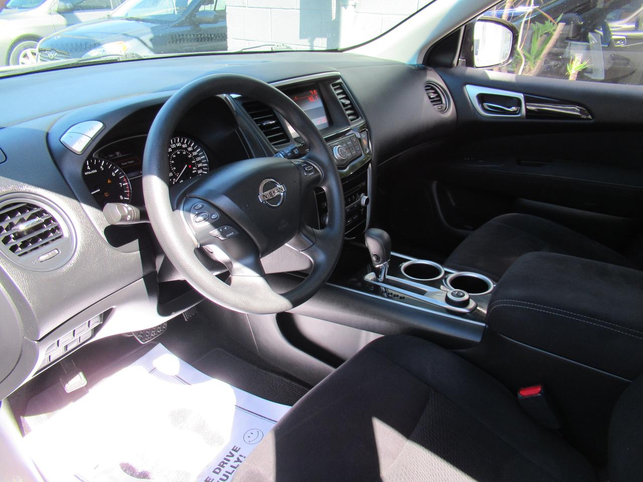 2016 Nissan Pathfinder S Photo