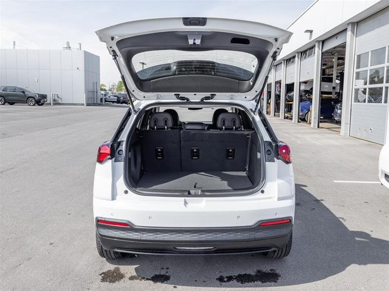 2027 Chevrolet Bolt LT Photo