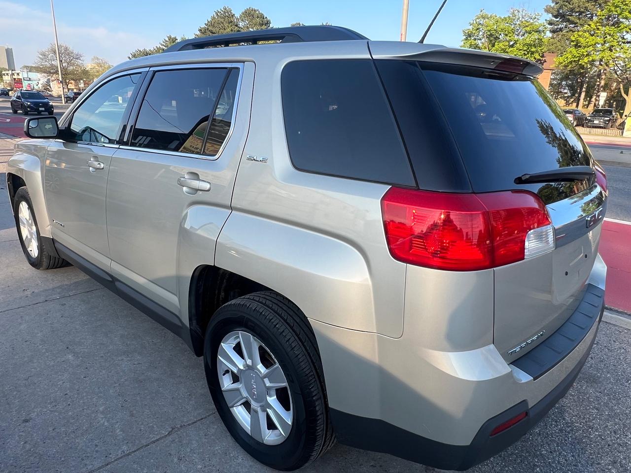 2013 GMC Terrain BACK CAM- HEATED SEATS-BLUETOOTH & MORE! Photo