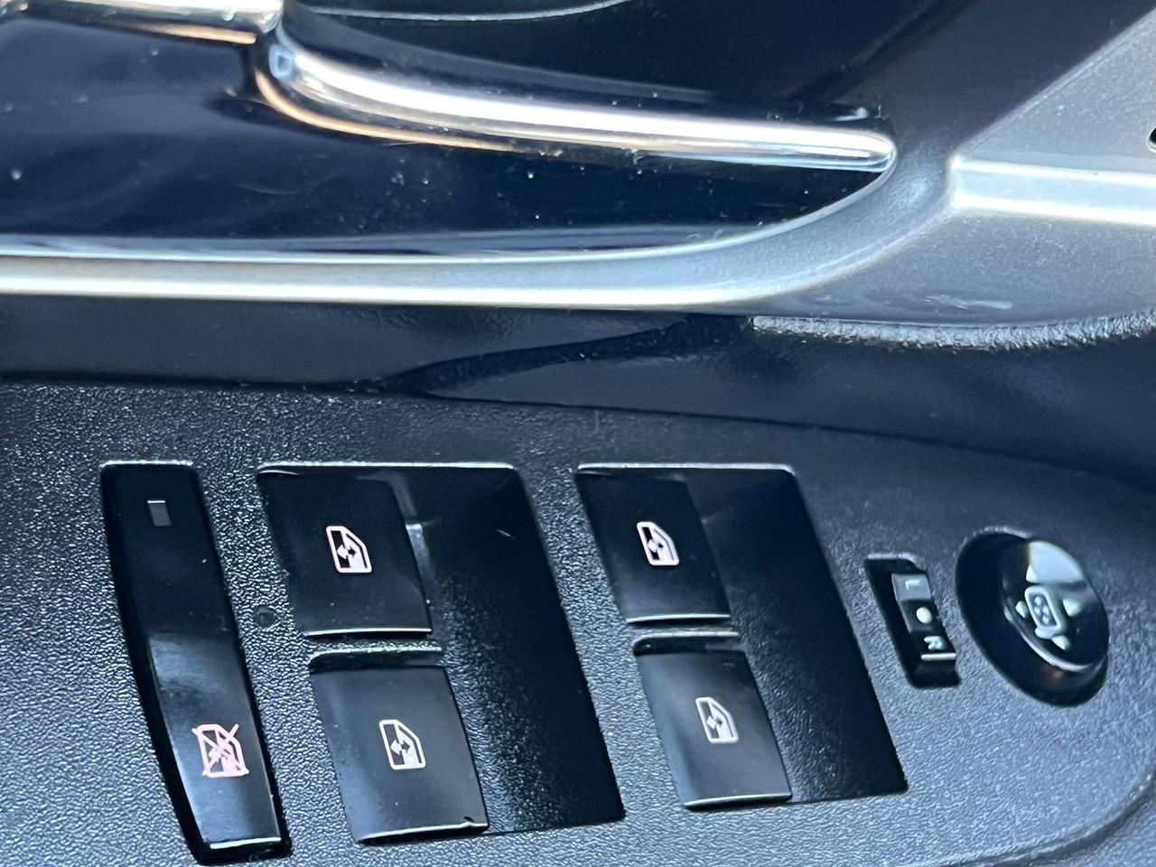 2013 GMC Terrain BACK CAM- HEATED SEATS-BLUETOOTH & MORE! Photo