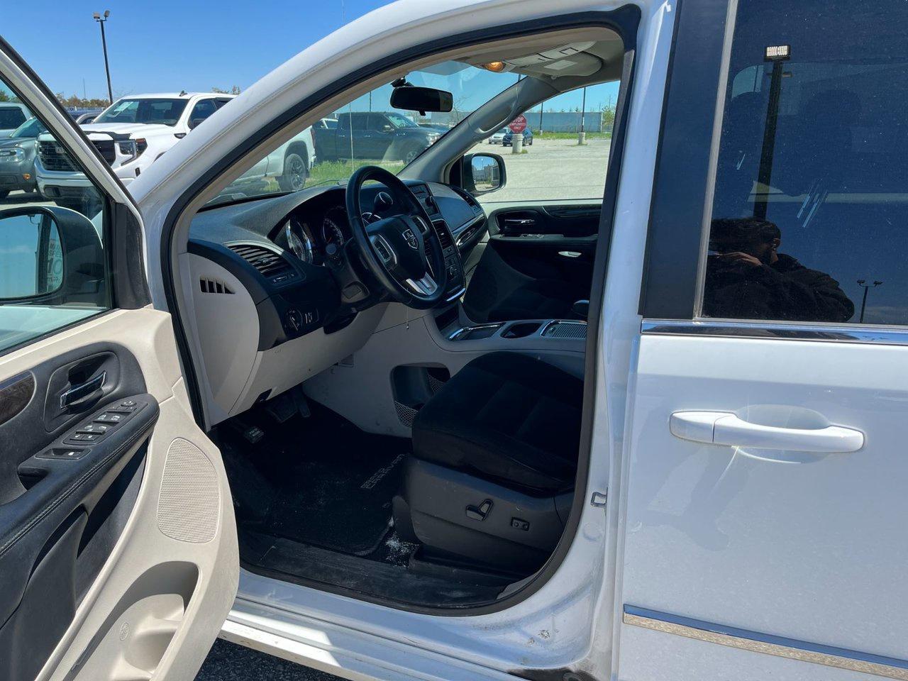2016 Dodge Grand Caravan 4dr Wgn Crew Photo