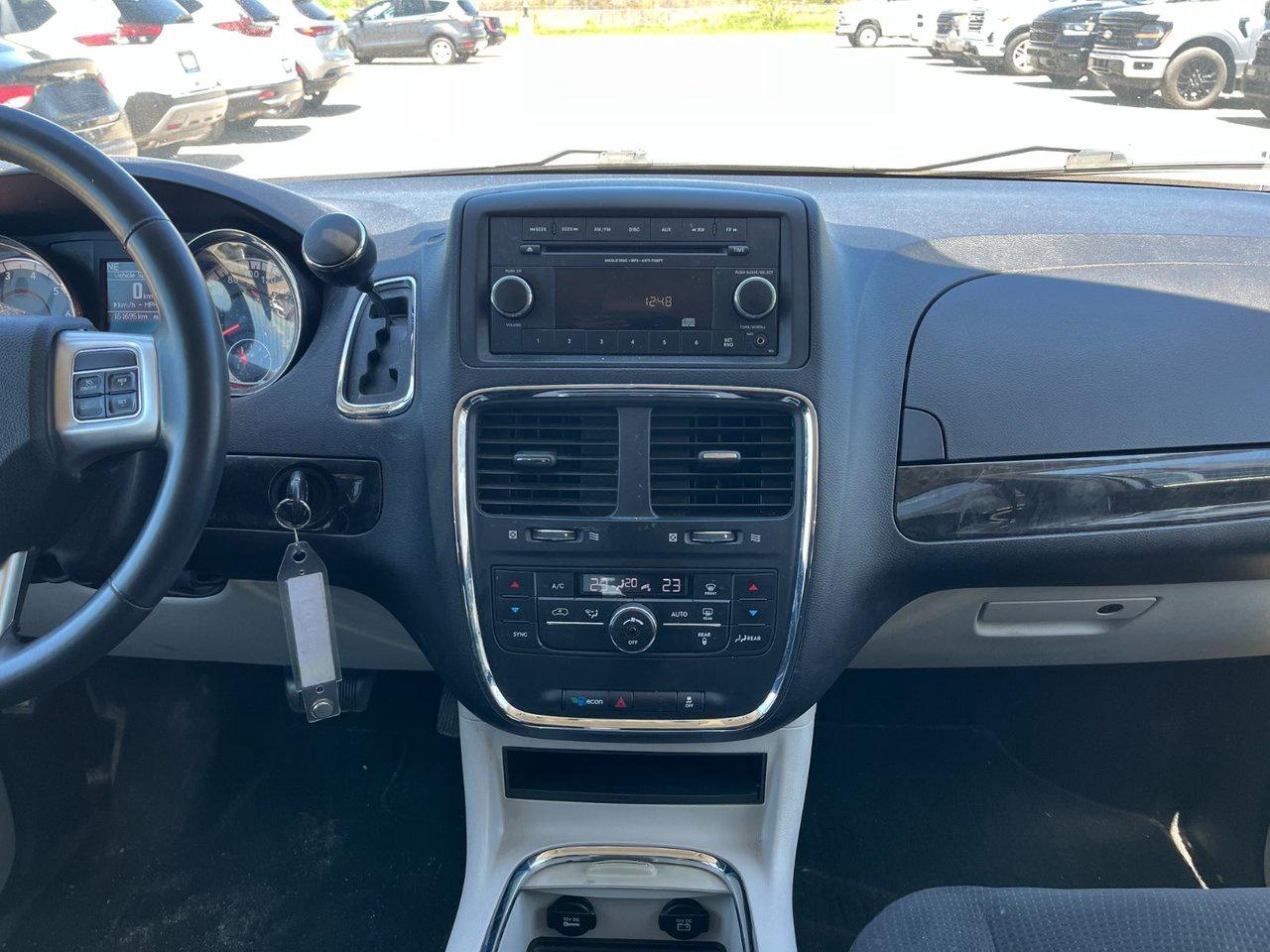2016 Dodge Grand Caravan 4dr Wgn Crew Photo
