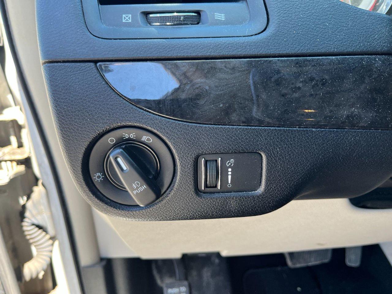 2016 Dodge Grand Caravan 4dr Wgn Crew Photo