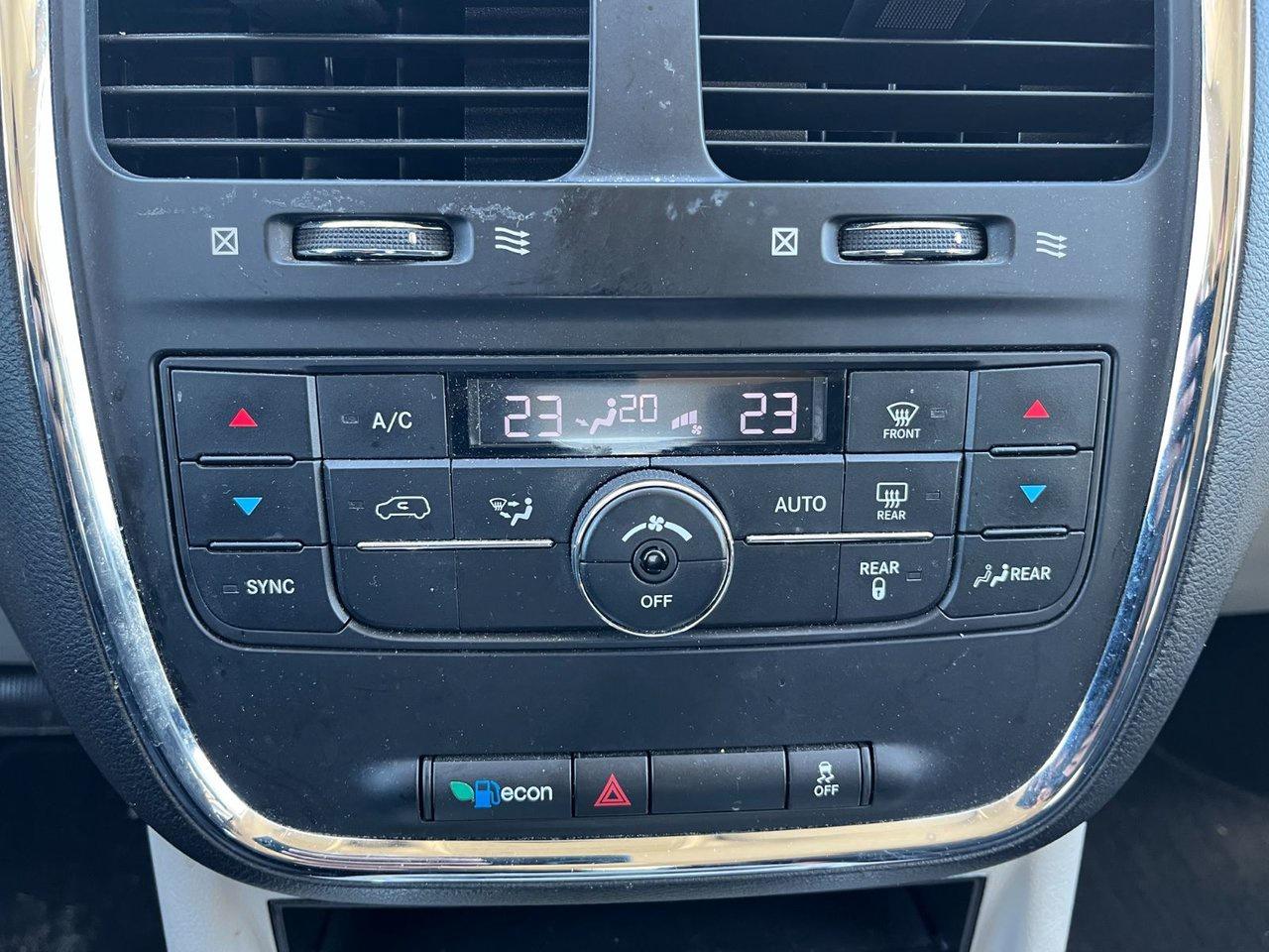 2016 Dodge Grand Caravan 4dr Wgn Crew Photo