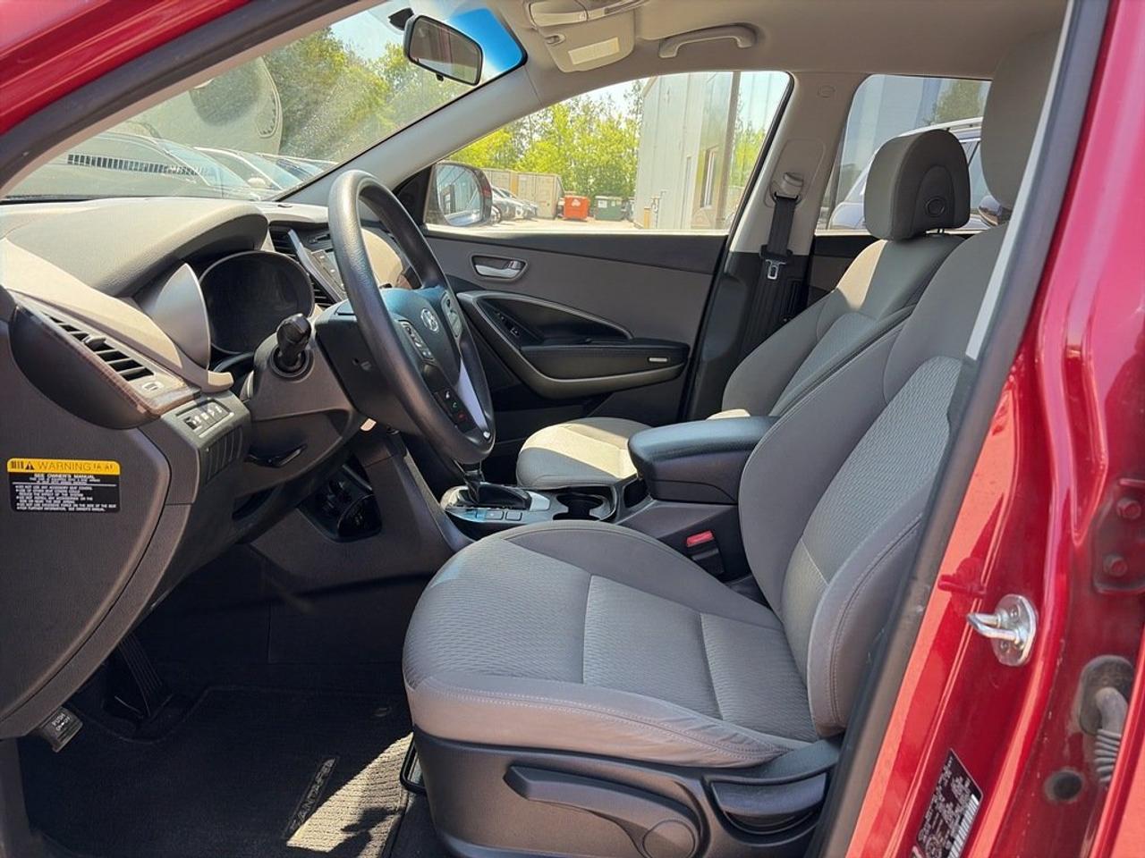 2017 Hyundai Santa Fe XL FWD 3.3L Photo