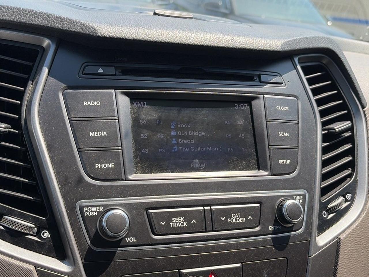 2017 Hyundai Santa Fe XL FWD 3.3L Photo