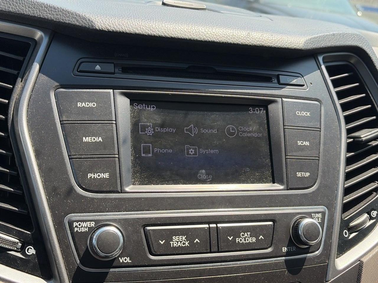 2017 Hyundai Santa Fe XL FWD 3.3L Photo