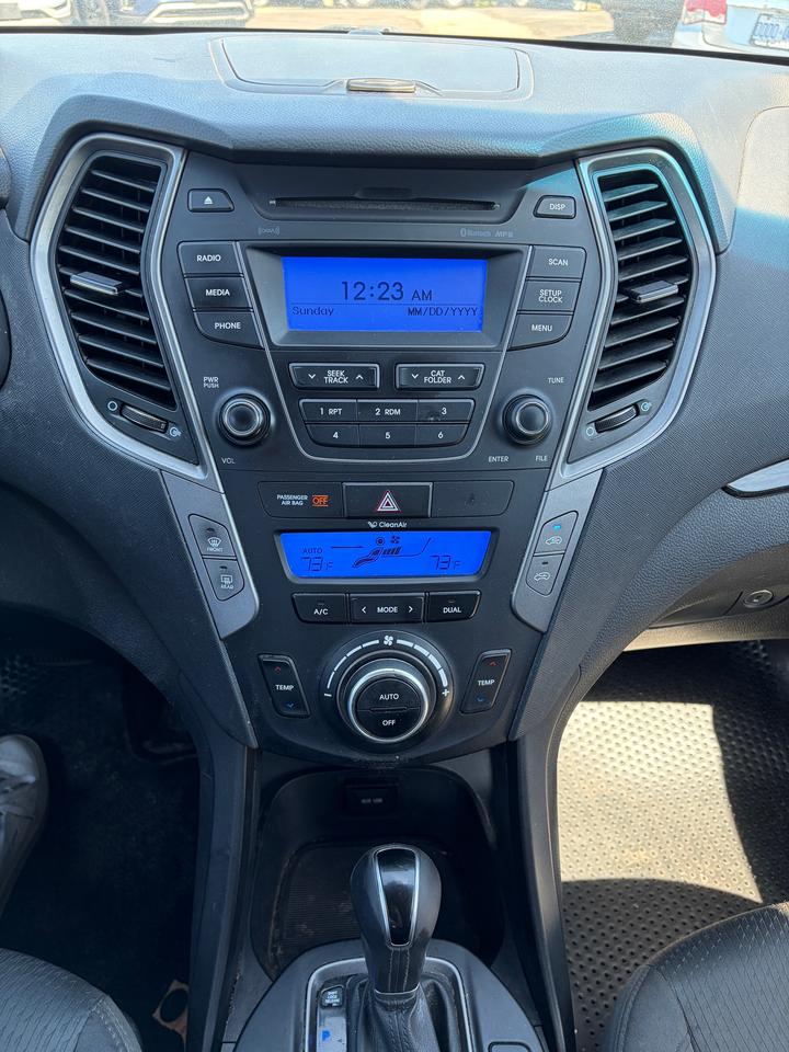 2014 Hyundai Santa Fe Sport Premium Photo