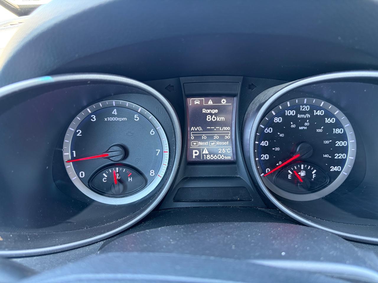 2014 Hyundai Santa Fe Sport Premium Photo