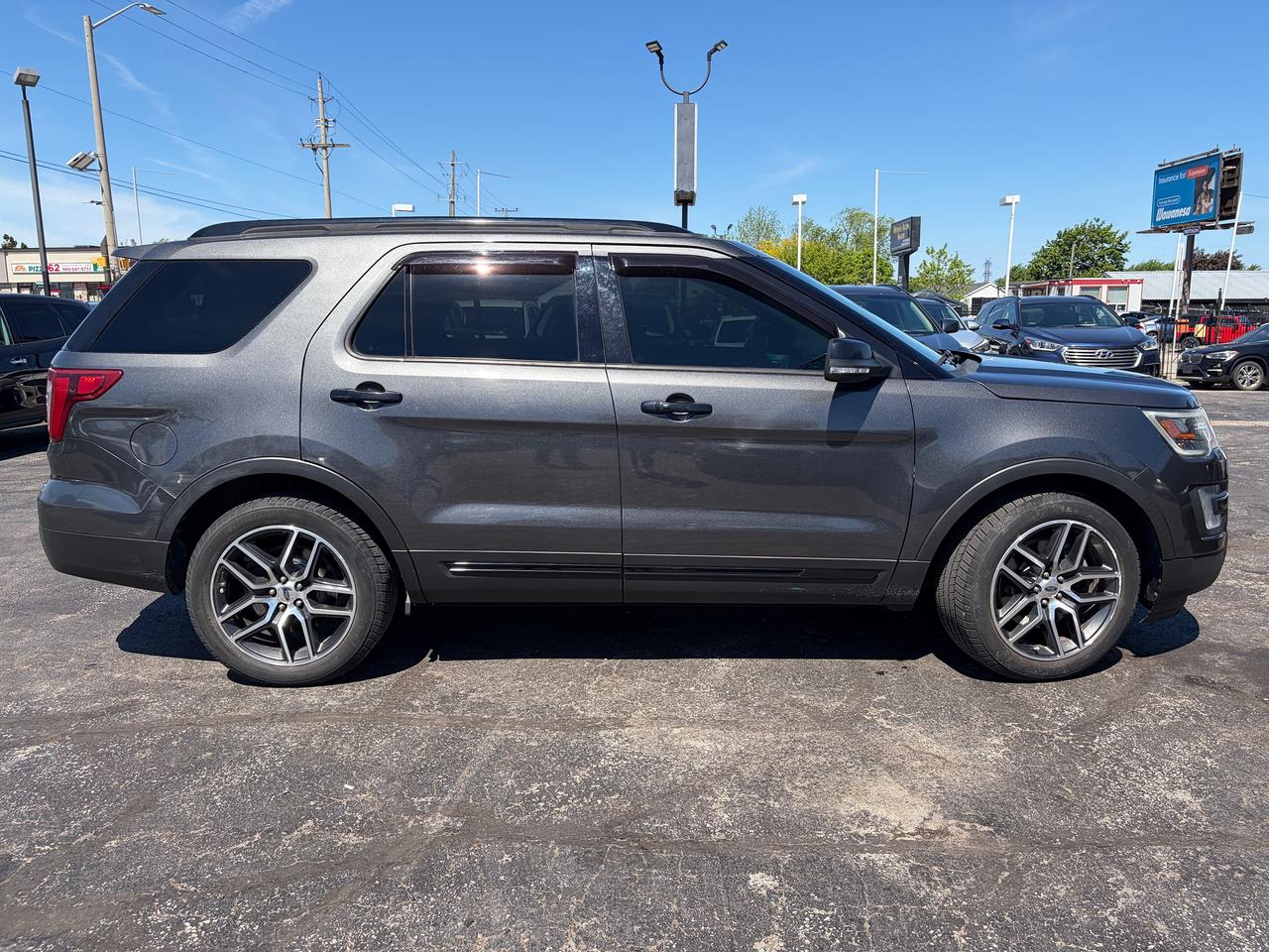 2016 Ford Explorer SPORT Photo3
