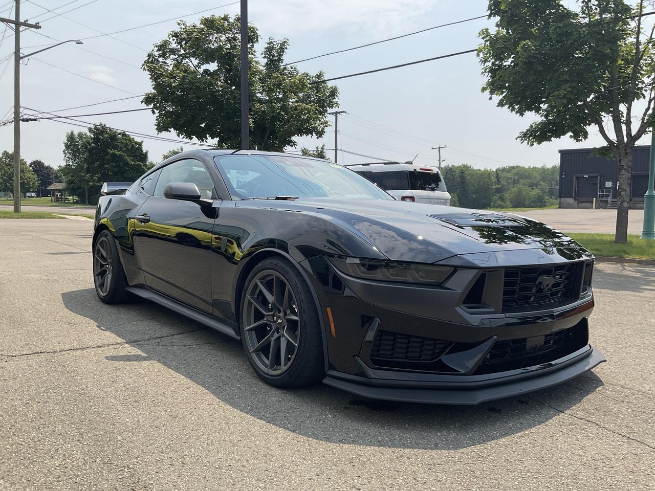 2026 Ford Mustang Dark Horse Photo2