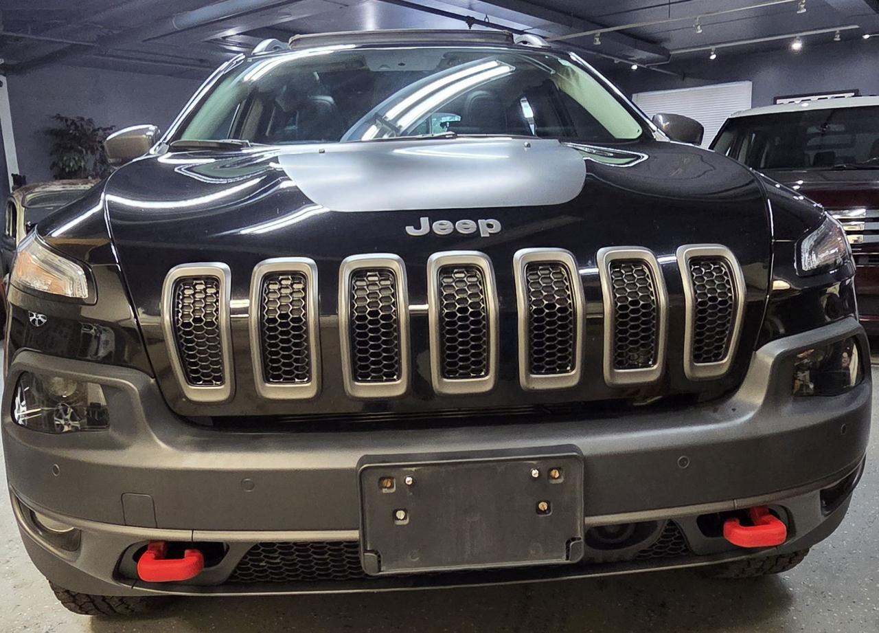 2017 Jeep Cherokee Trail Hawk Photo2