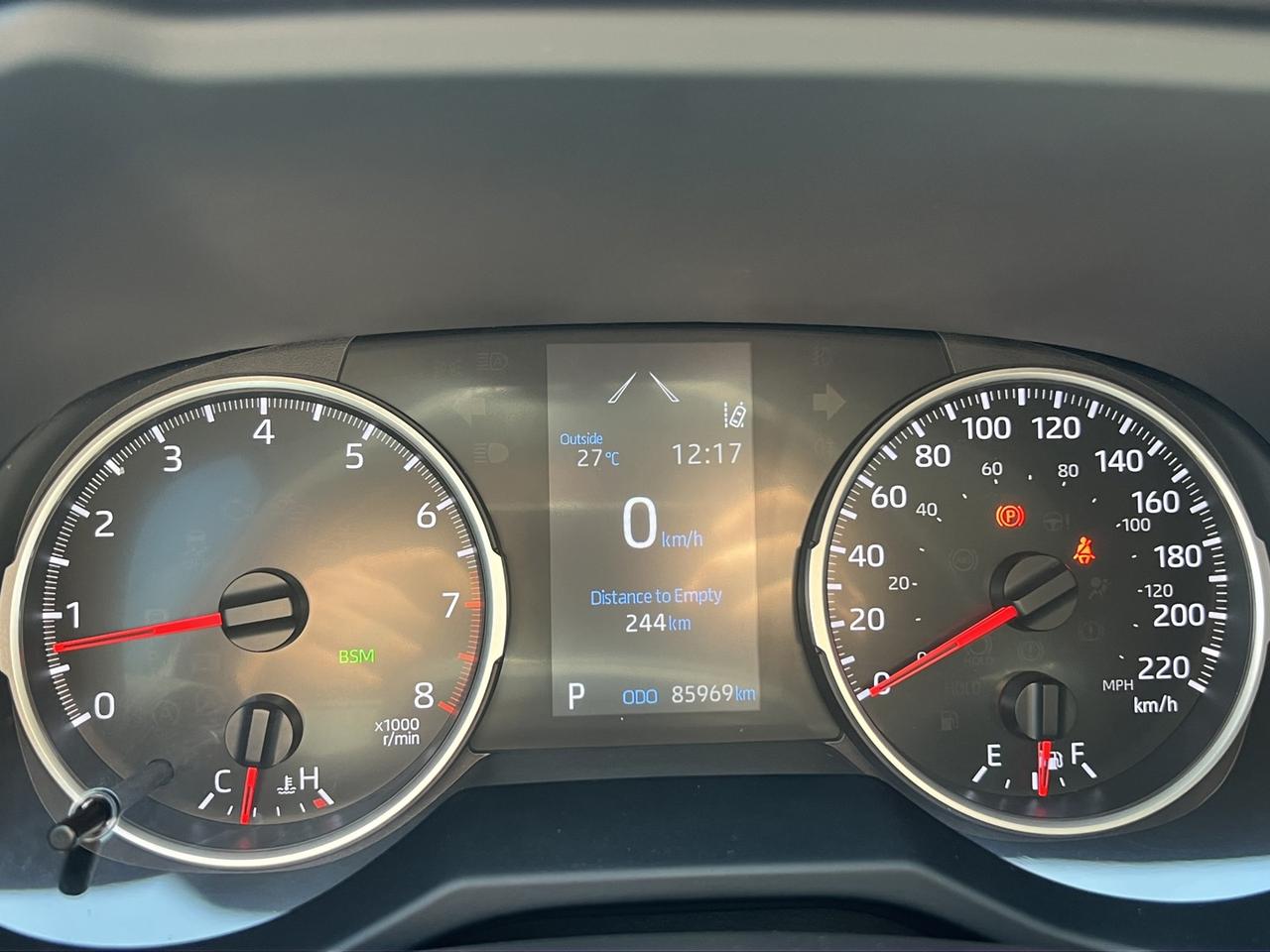 2022 Toyota RAV4 LE Photo