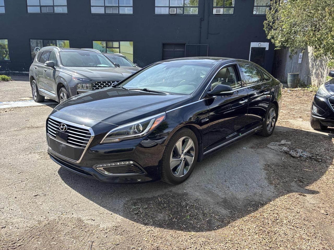 2016 Hyundai Sonata Hybrid Ultimate | Hybrid | Leather | Roof | Nav | Cam ++ Photo