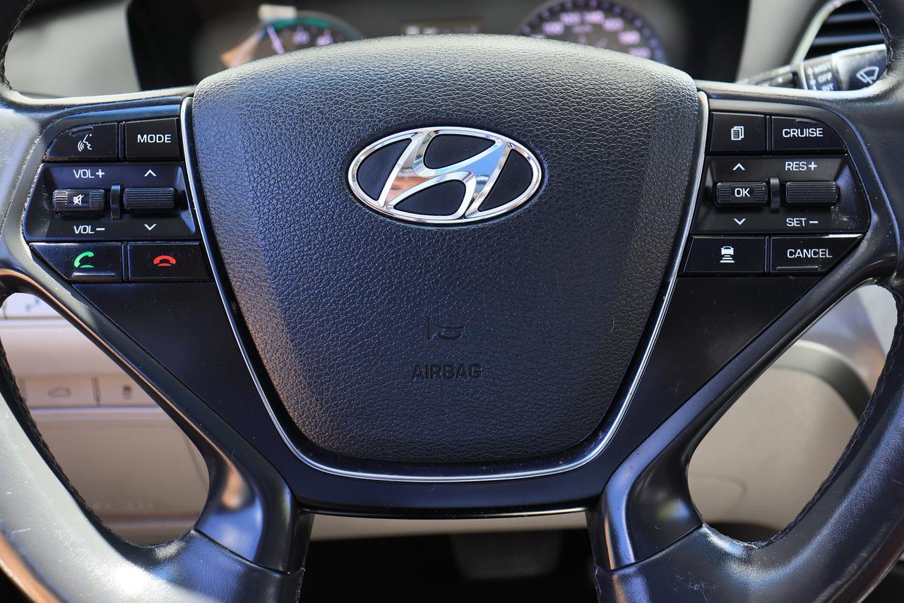 2016 Hyundai Sonata Hybrid Ultimate | Leather | Pano Roof | Nav | Cam | BSM++ Photo70