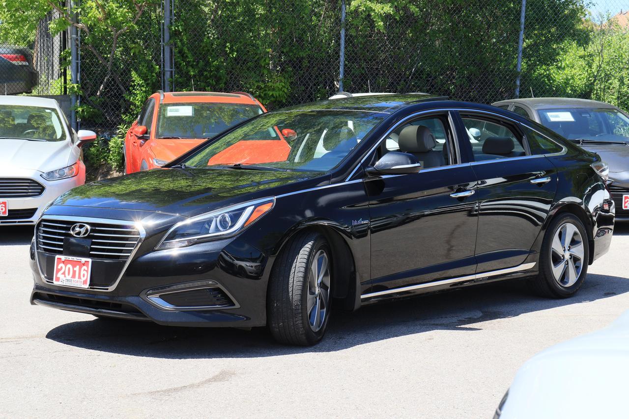 2016 Hyundai Sonata Hybrid Ultimate | Leather | Pano Roof | Nav | Cam | BSM++ Photo