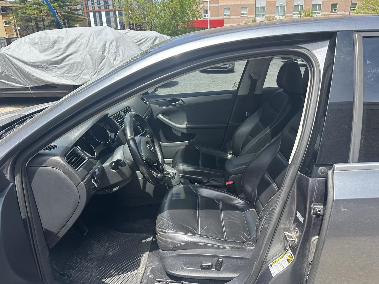 2015 Volkswagen Jetta 4dr 2.0 TDI DSG Highline Photo