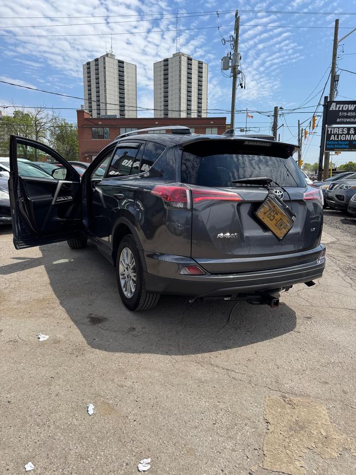 2017 Toyota RAV4 LE Photo