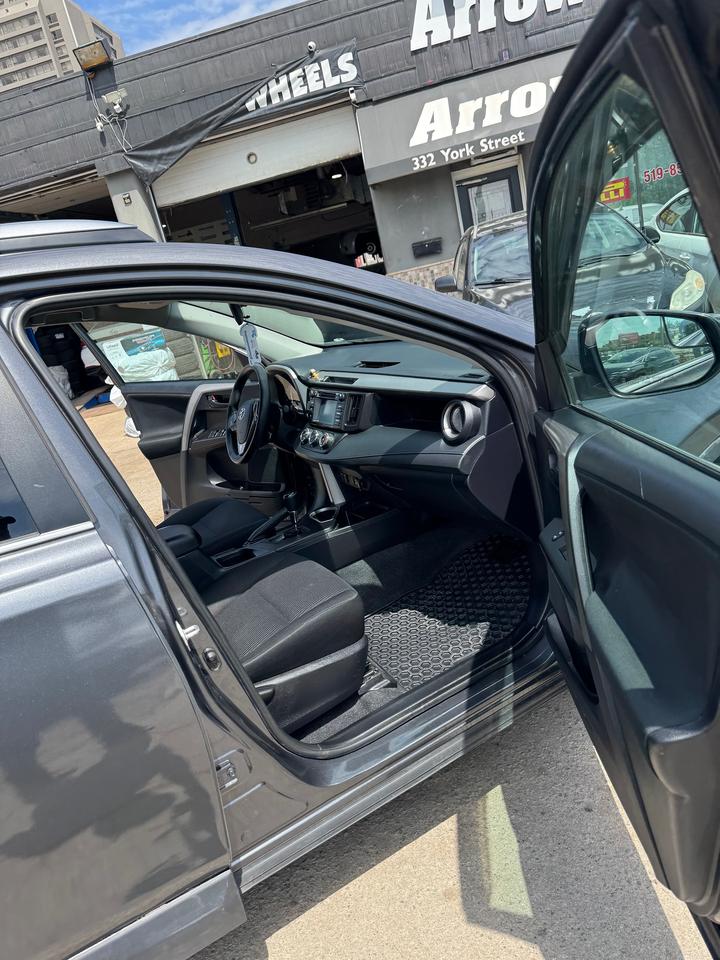 2017 Toyota RAV4 LE Photo