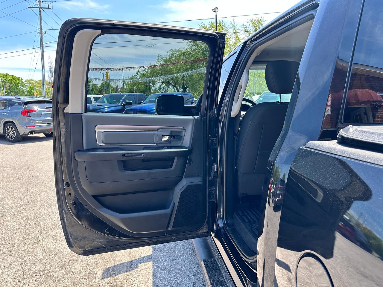 2021 RAM 1500 Classic SLT 4X4 HTD-Cloth Alpine NAV XM BackupCam A/C HEMI Photo