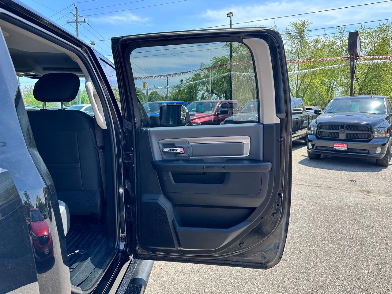 2021 RAM 1500 Classic SLT 4X4 HTD-Cloth Alpine NAV XM BackupCam A/C HEMI Photo