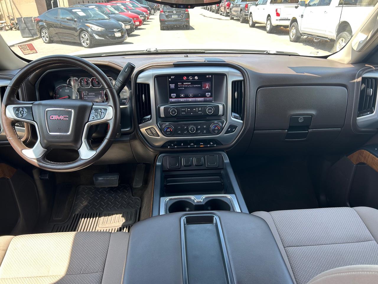 2015 GMC Sierra 1500 SLE Photo