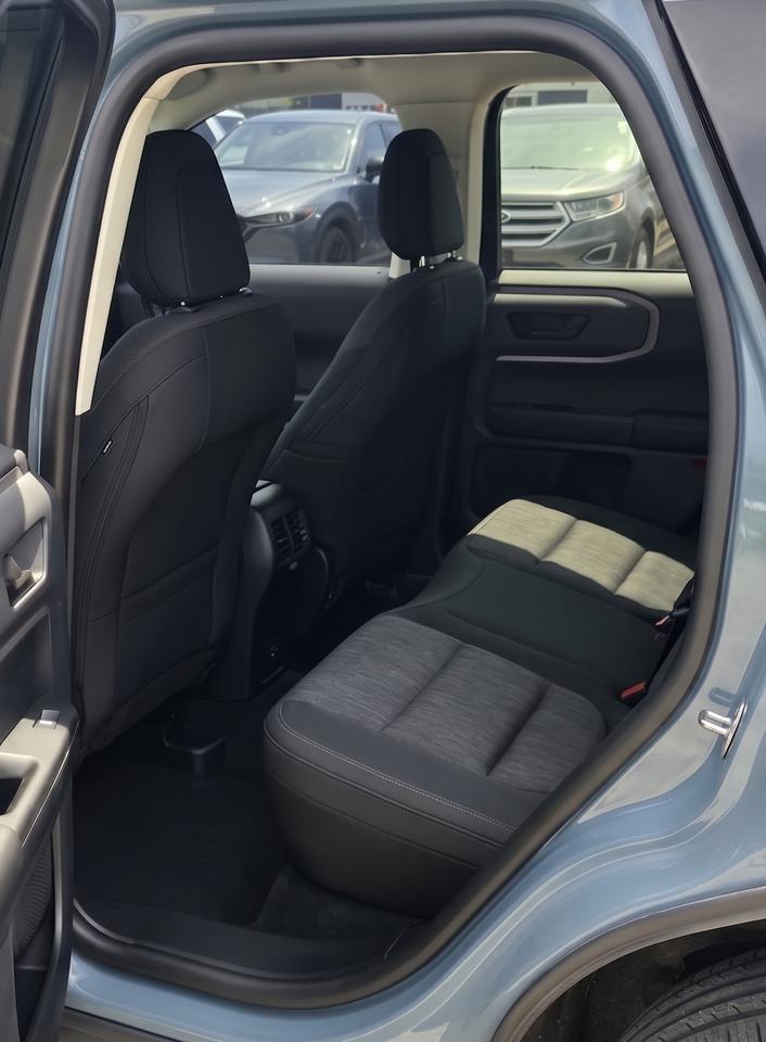 2023 Ford Bronco BIG BEND / NO ACCIDENTS / 4WD / HTD SEATS Photo4