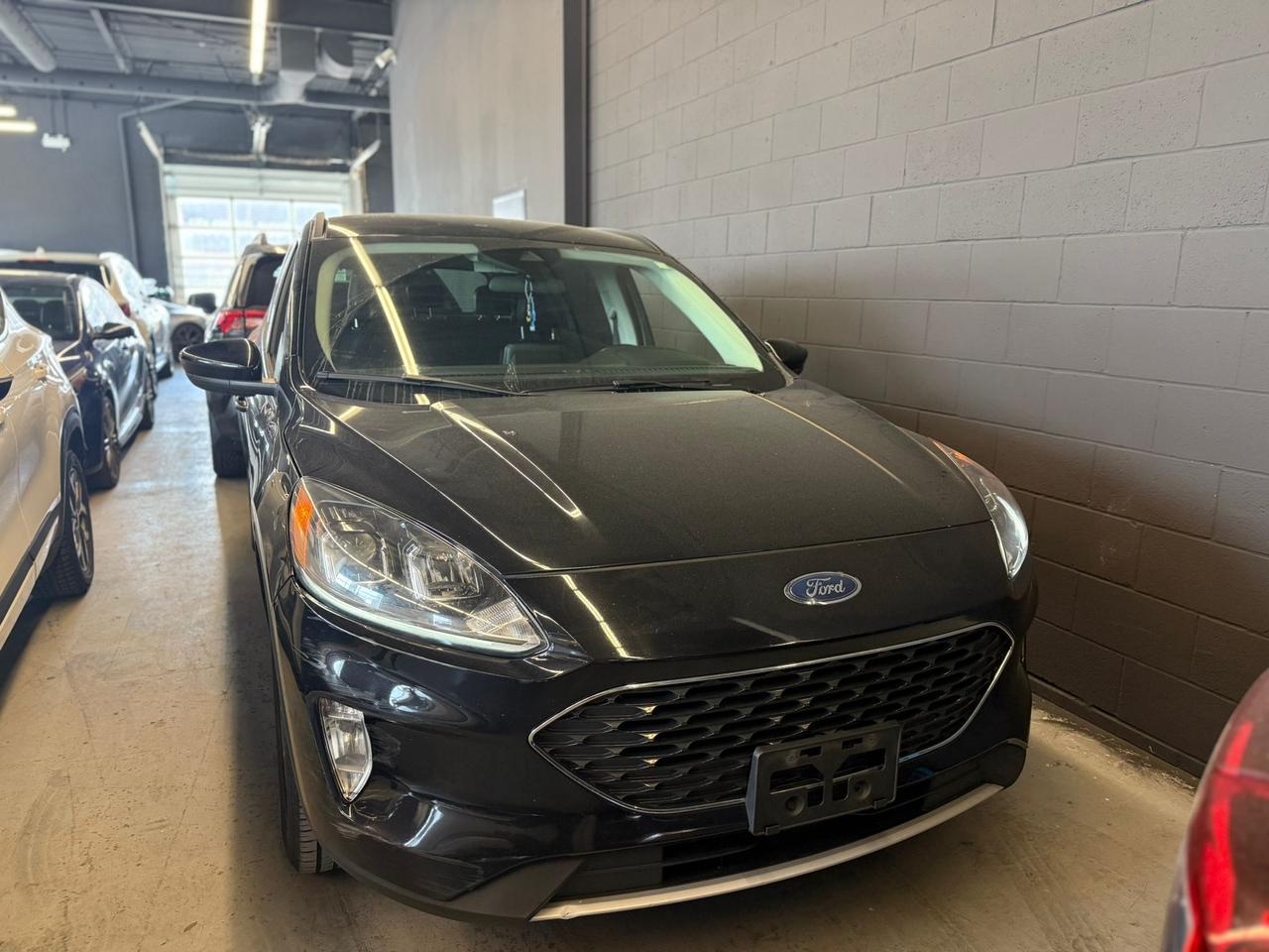 2021 Ford Escape SEL AWD| CLEAN CARFAX| NO ACCIDENTS| Photo0
