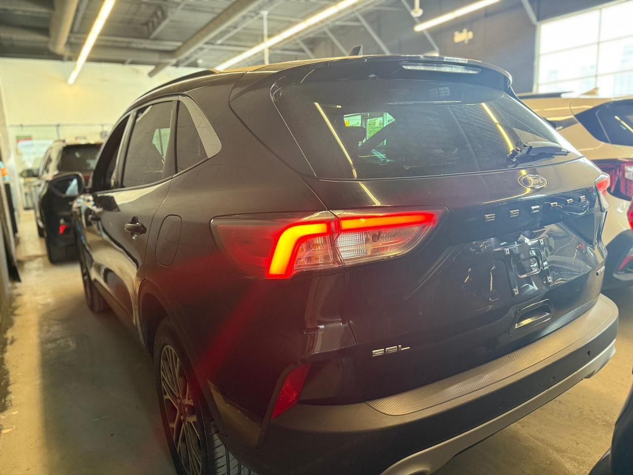 2021 Ford Escape SEL AWD| CLEAN CARFAX| NO ACCIDENTS| Photo