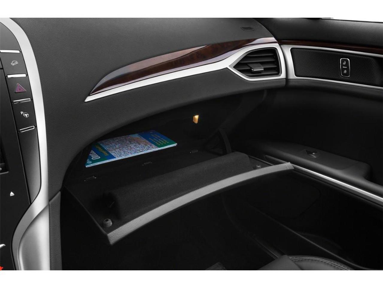 2015 Lincoln MKZ Hybrid Photo