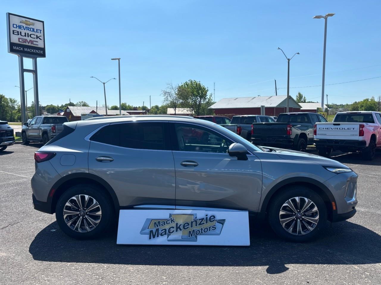2026 Buick Envision Preferred New 2026 5 Passenger AWD SUV with Heated Front Seats, Heated Steering Wheel, Heads-Up Display, 30 Ul Photo
