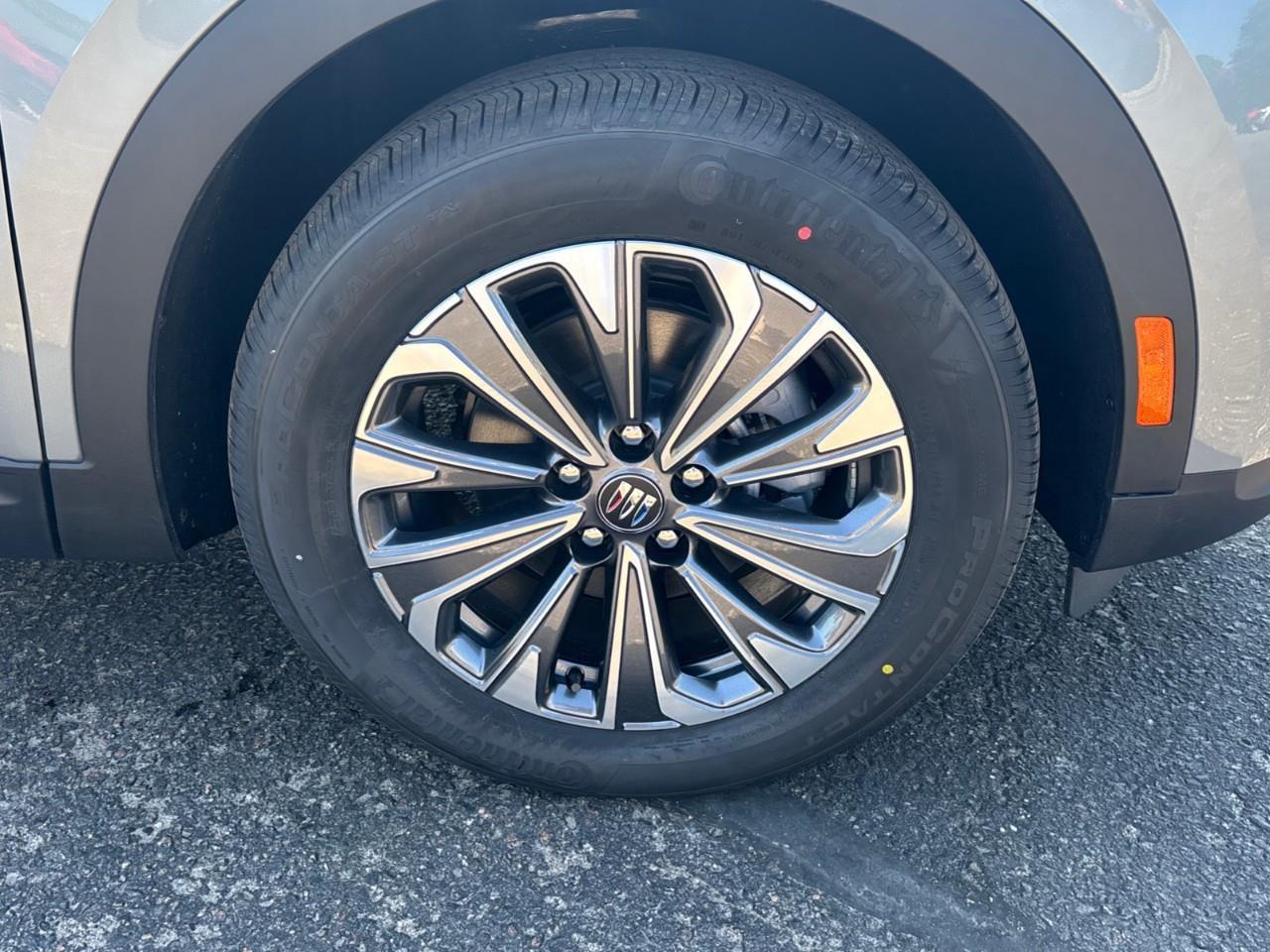 2026 Buick Envision Preferred New 2026 5 Passenger AWD SUV with Heated Front Seats, Heated Steering Wheel, Heads-Up Display, 30 Ul Photo
