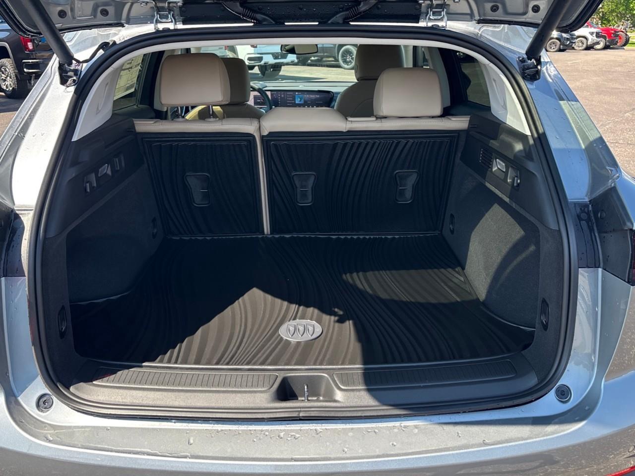 2026 Buick Envision Preferred New 2026 5 Passenger AWD SUV with Heated Front Seats, Heated Steering Wheel, Heads-Up Display, 30 Ul Photo