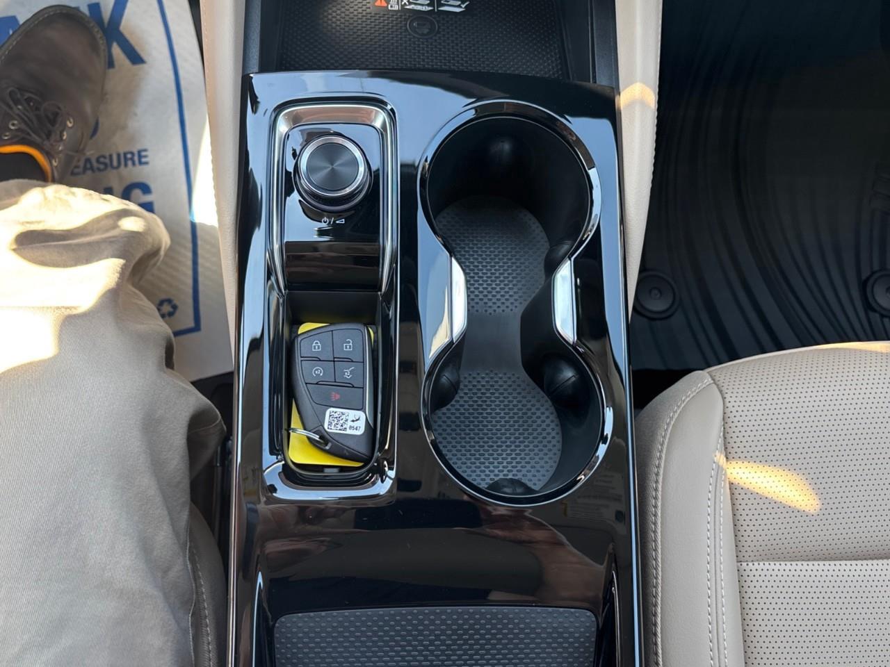 2026 Buick Envision Preferred New 2026 5 Passenger AWD SUV with Heated Front Seats, Heated Steering Wheel, Heads-Up Display, 30 Ul Photo