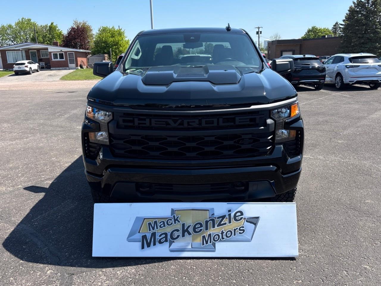 2026 Chevrolet Silverado 1500 Custom Trail Boss New 2026 Gas Powered V8 6 Passenger 4X4 Truck with Factory Installed 2 Lift, Spray-In Bedliner and a 7 Touchscreen Radio with Wireless Apple Carplay/Android Auto Photo0