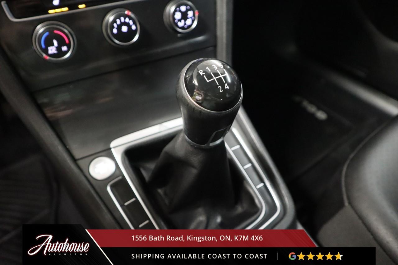 2018 Volkswagen Golf 1.8 TSI Comfortline MANUAL - LEATHER - SUNROOF Photo