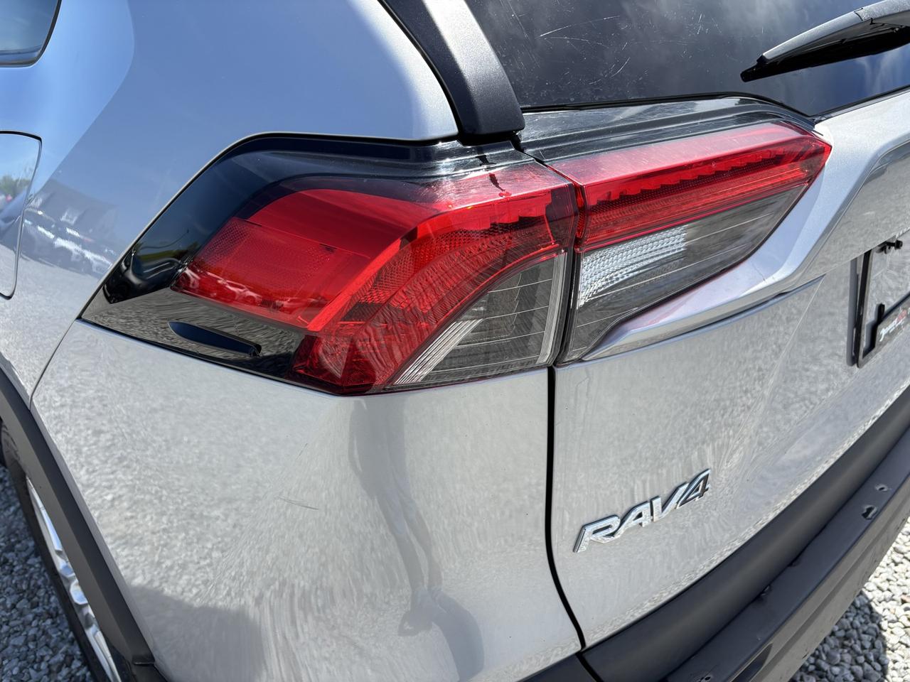 2019 Toyota RAV4 LE Photo