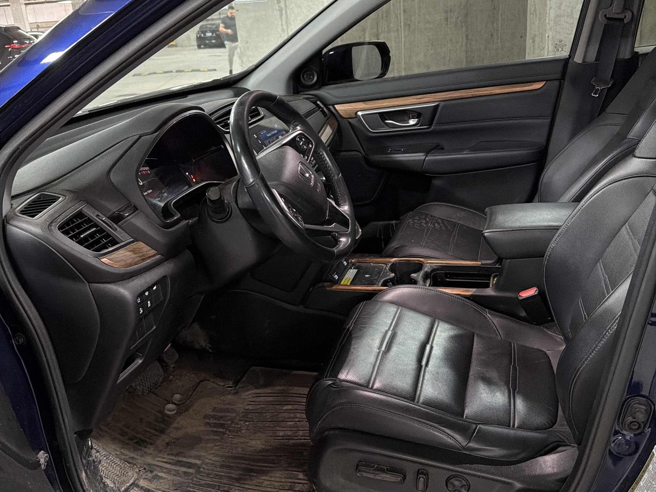 2020 Honda CR-V Touring, LOW KM'S, AWD, CARPLAY, AND MORE! Photo