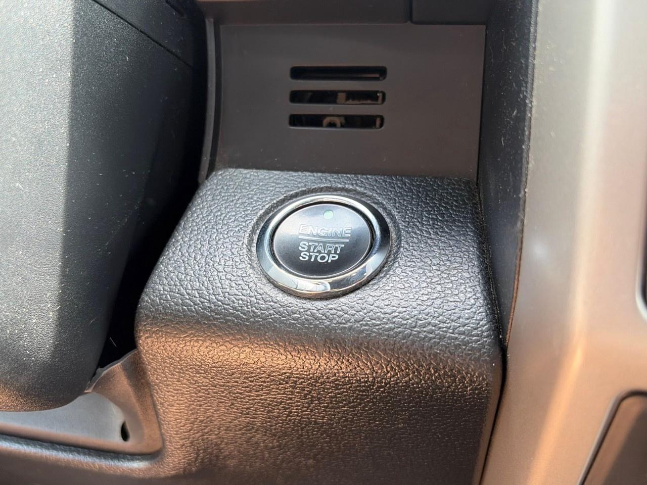 2020 Ford F-150 Lariat 4WD SuperCrew 6.5' Box Photo