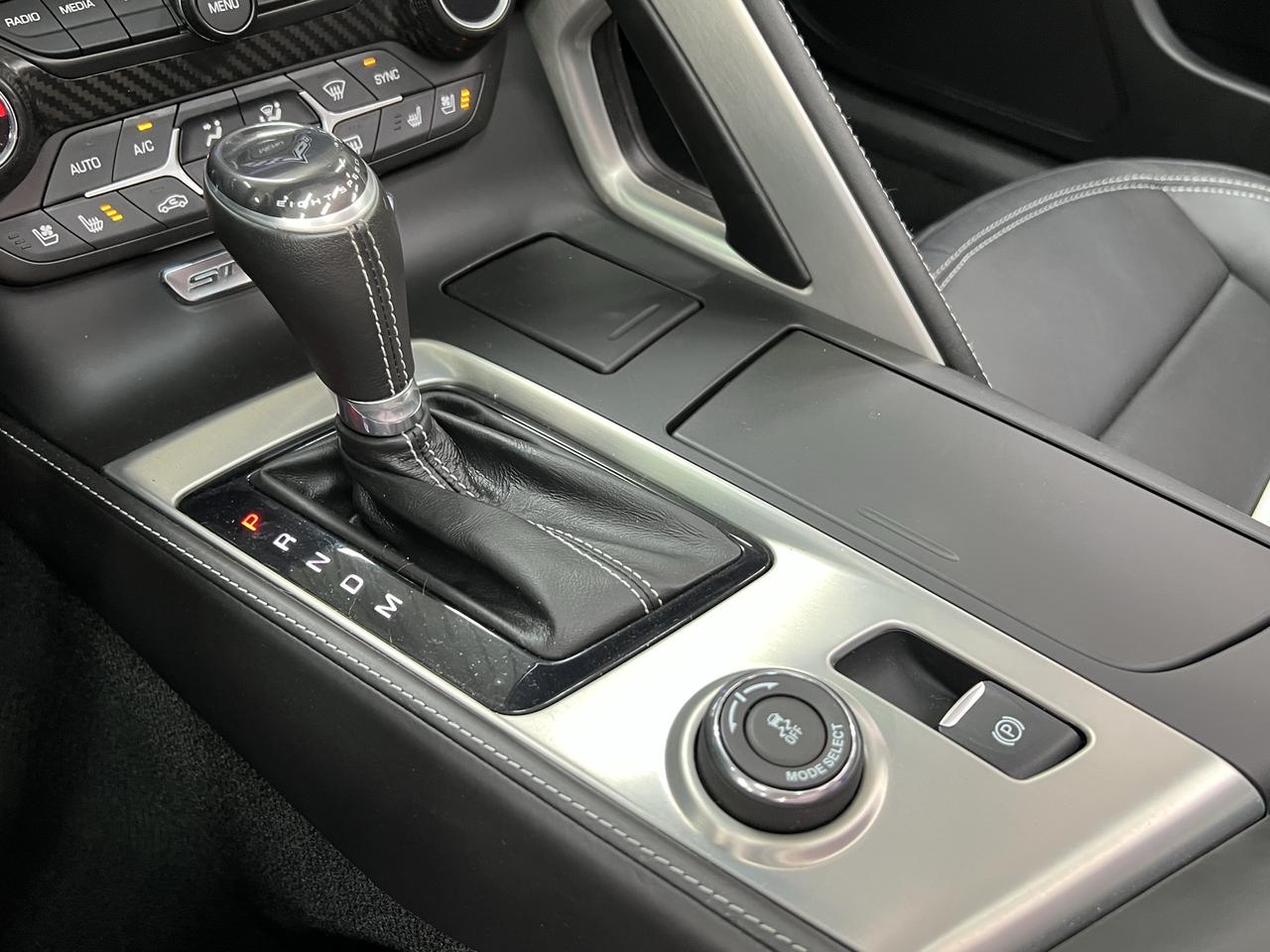 2015 Chevrolet Corvette 3LT Stingray Coupe  – One Owner – Only 7,744 kms Photo